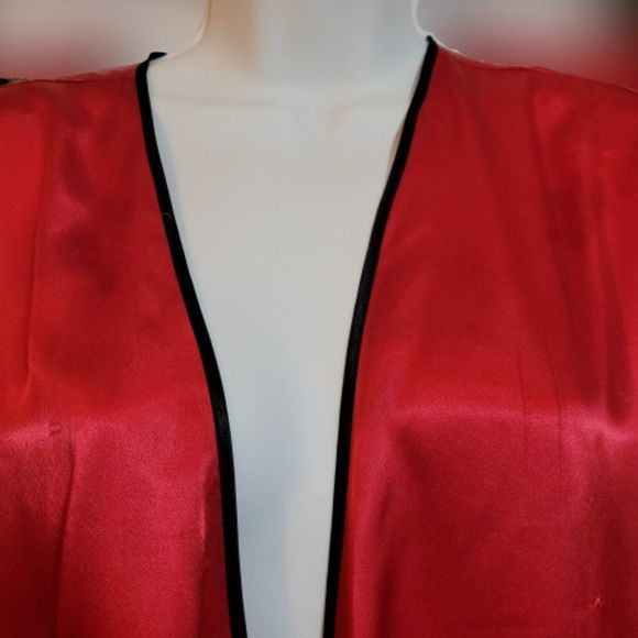 CARROLL REED COLLECTIONS VINTAGE SHORT STYLE RED W/ BLACK TRIM DRESSING GOWN - Picture 6 of 7